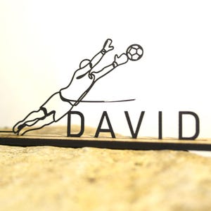 Tormann Silhouette personalisiert mit Name | Fußball Deko | Geschenk für Torhüter & Fußballfans | Minimalistische Kunst