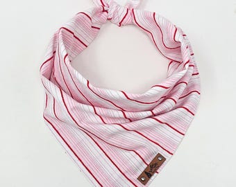 Hundehalstuch ""Erdbeerfelder"" Rot, Pink, und Weiß Hundehalstuch tragen Katze BoHo Art."