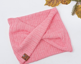 Pet infinity Scarf "Lacey" Twist Scarf in Pink Knit