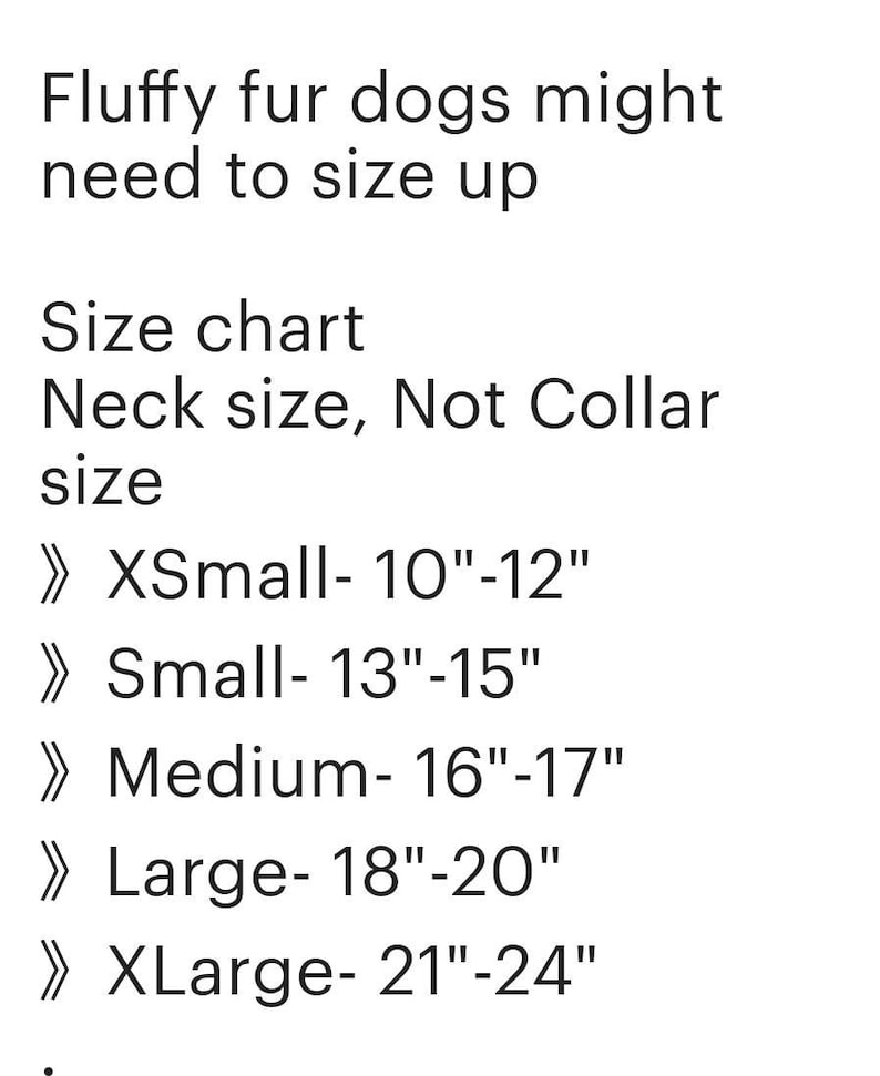Puede incluir: Tabla de tallas para collares de perro, que muestra las tallas de cuello en pulgadas.  XSmall: 10-12 pulgadas, Small: 13-15 pulgadas, Medium: 16-17 pulgadas, Large: 18-20 pulgadas, XLarge: 21-24 pulgadas.