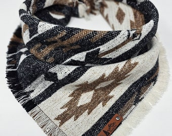 Pet Bandana "Tolowa"