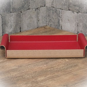 Design-Tablett aus Resysta® Rot lackiert Bild 1