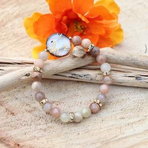 Sunstone and Shell Gemstone Bracelet, Sunstone Bracelet, Bracelets for Women, Gemstone Bracelet, Sunstone Jewelry, Healing Crystal Bracelet