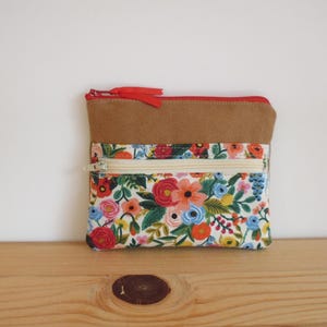 Porte Monnaie Double Zip en Suédine et Tissu Fleuri