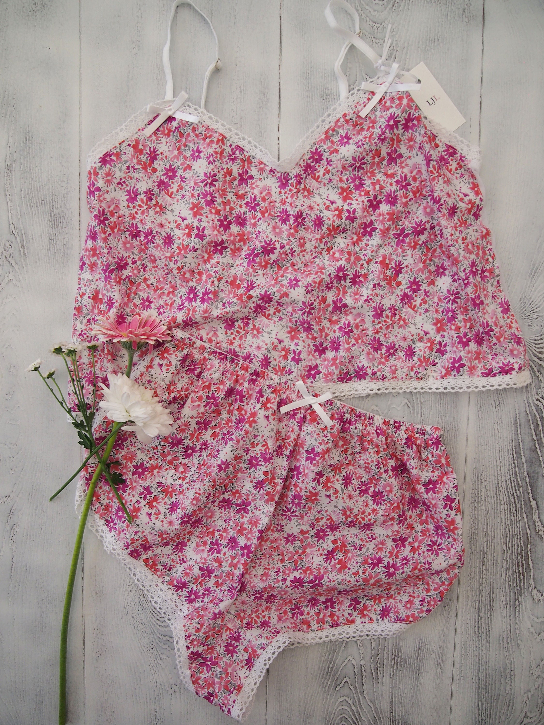 Ellie Floral Pyjamas Womens Lingerie Womens Nightwear Handmade Nightwear  Top & Short Set Ready to Ship -  UK