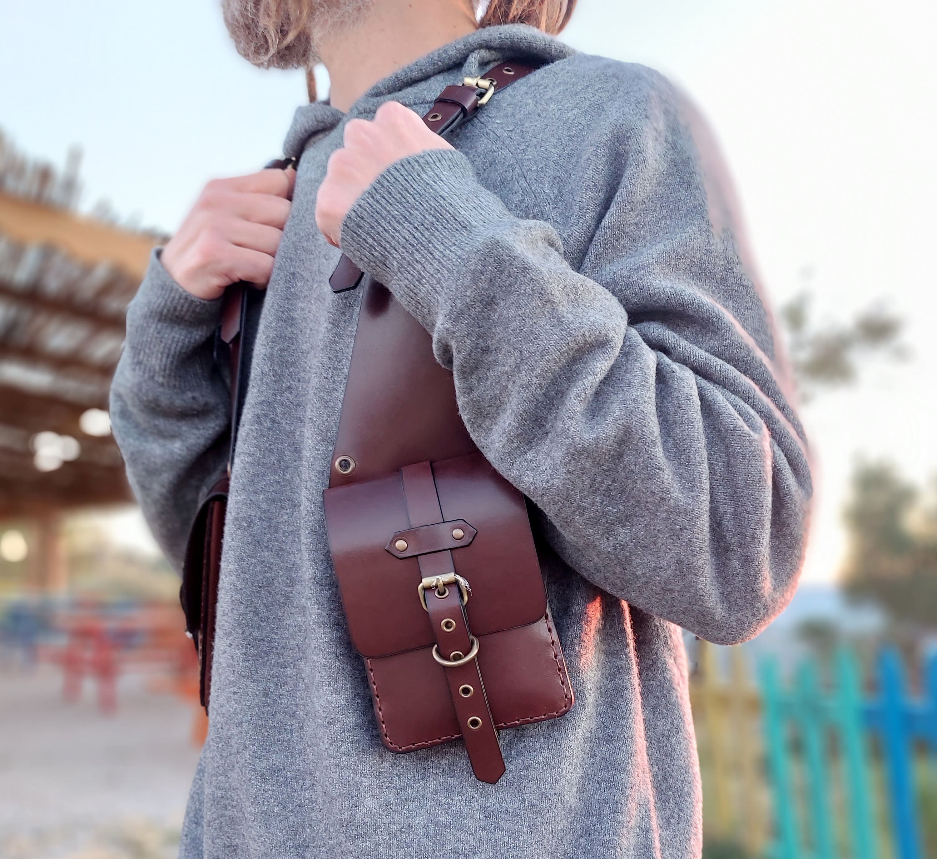 【本革】ホルスターバック♡ハンドメイド ブラックレザーホルスターバッグ、本革ショルダーバッグ、レザー