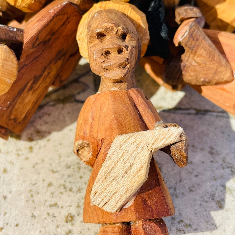Antique Artisan Wood Hand Carved People Figures Tribal Bead Ethnic Folk ...