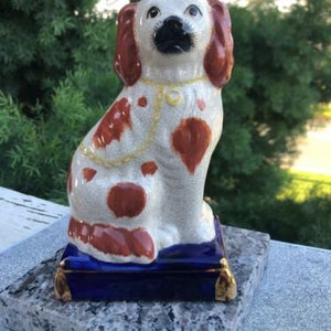 Antique English Staffordshire Pottery Porcelain Spaniel Dog Figurine Urn Rare