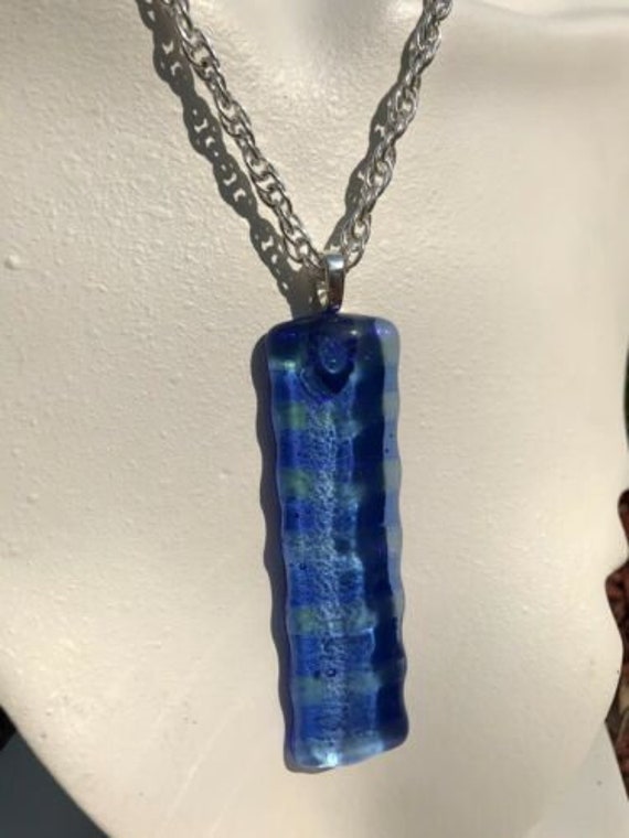 Unique Extra Large Deep Blue Art Glass Ribbed Pen… - image 2