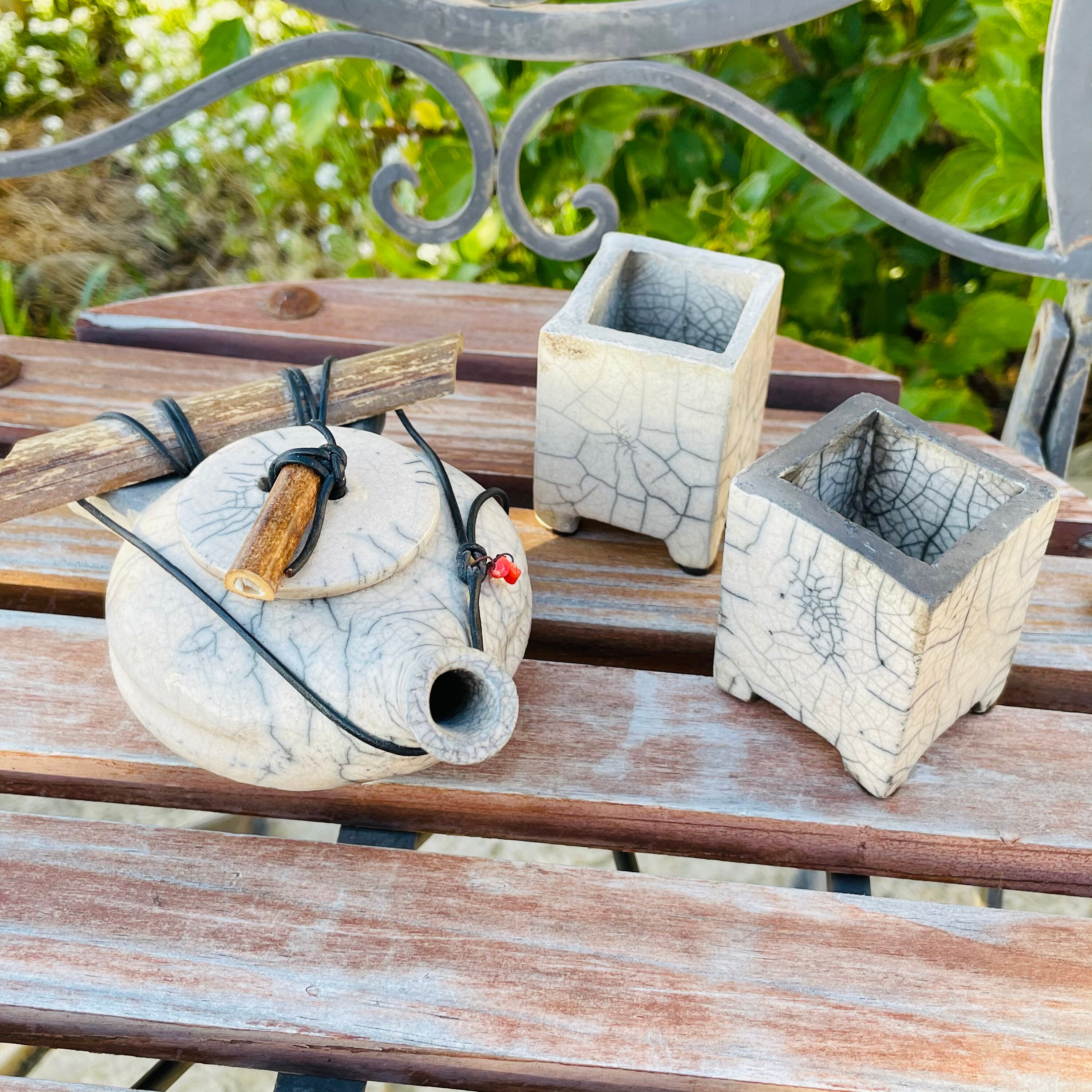 Antike weiße Crackle Stein Teekanne Holz Akzent Hand gemacht | Etsy