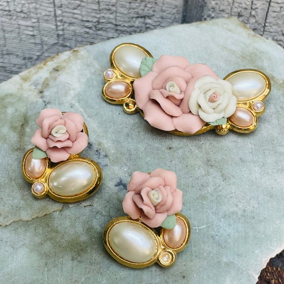 Vintage Porcelain Rose Floral Faux Pearl Gold Cli… - image 1