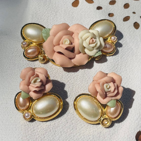 Vintage Porcelain Rose Floral Faux Pearl Gold Cli… - image 6