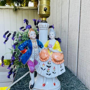 Vintage Porcelain Man & Woman Light Working electric Lamp Made in Occupied Japan