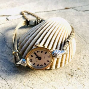 Vintage 10 Kt Rolled Gold Plated 23 Jewels Bulova M7 Ladies Watch