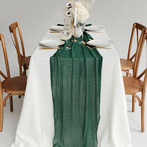 Emerald Green gauze table runner / Boho Wedding table decor Sweetheart table decor Wedding arch decor Rustic wedding centerpiece