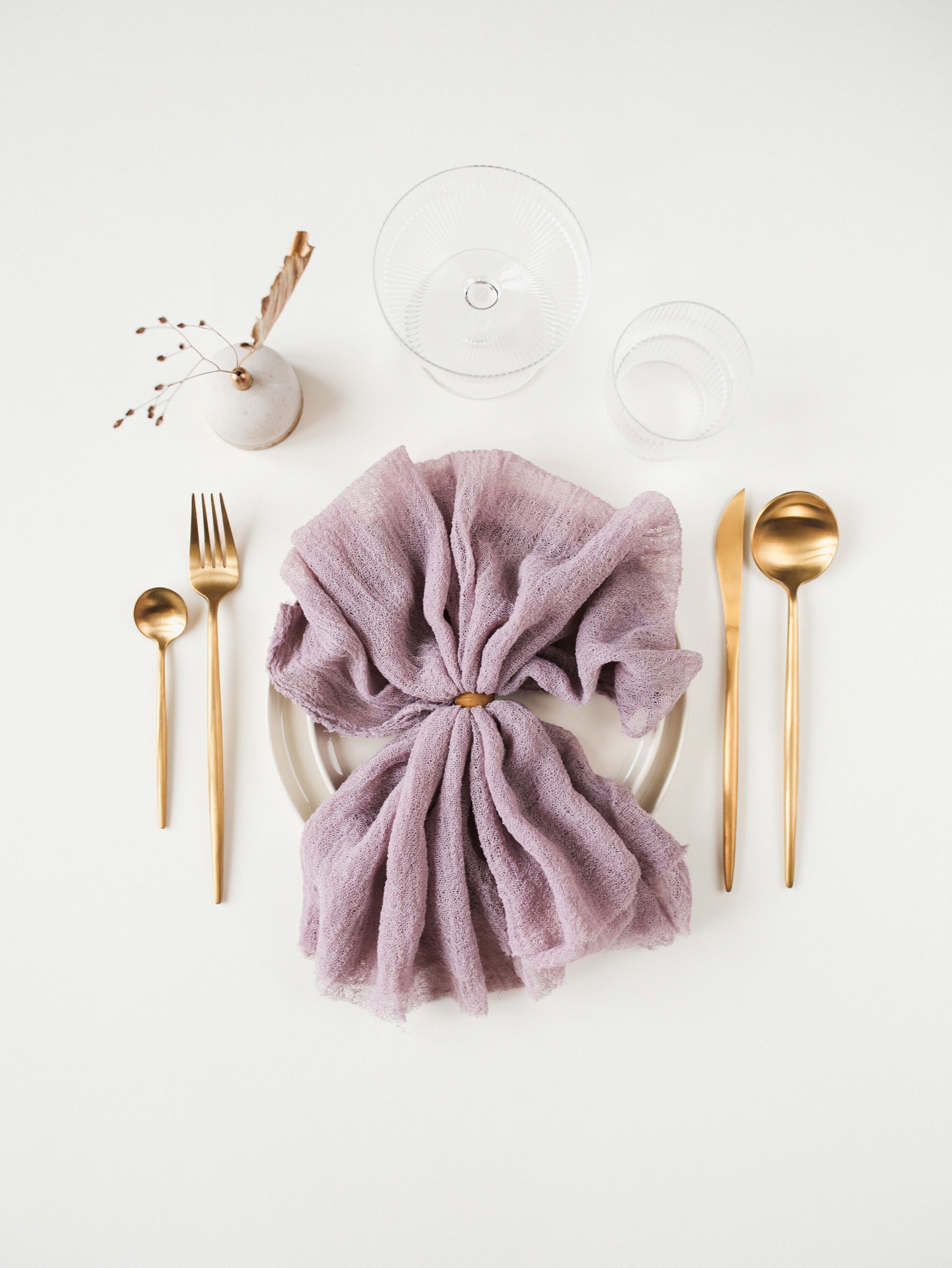 Mauve wedding napkins Boho Wedding cloth napkins Winter wedding arch decor Cotton napkins Rehearsal dinner decorations Purple