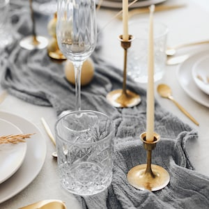 Srebrnoszary bieżnik na stół Boho Wedding Cheesecloth Taśma łukowa na ślub Rustykalny element centralny ślubu Ceremonia piaskowa Rustykalny wystrój altanki weselnej