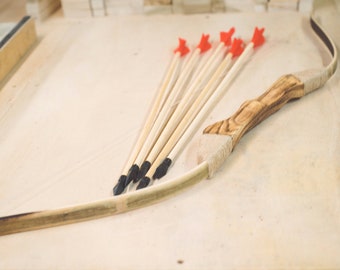 Children's Wooden Longbow with Set of 5 arrows