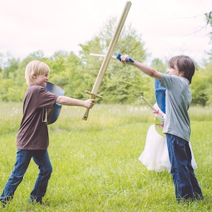 Great Sword | Wooden Toy | Children&#39;s Sword | Children&#39;s Claymore | 2-Handed Sword