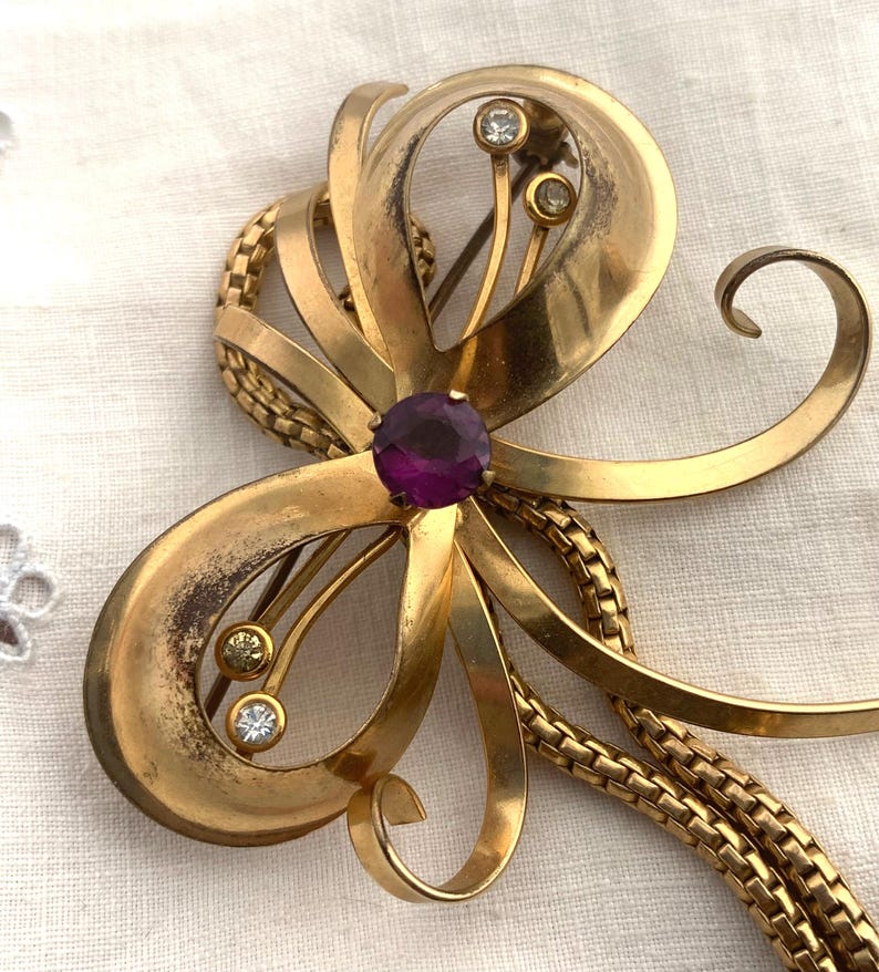 Vintage AREGEL 12k Gold Filled Bow Dangle Brooch with Amethyst Glass Stone image 3