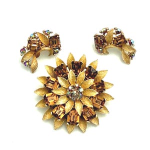 Vintage Lisner Champagne Rhinestone Flower Brooch and Earring Set