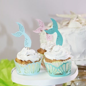 Emballage de cupcake mermaid coquillage et toppers d’ailerons sirène. Pour la douche de bébé ou l’anniversaire des enfants.