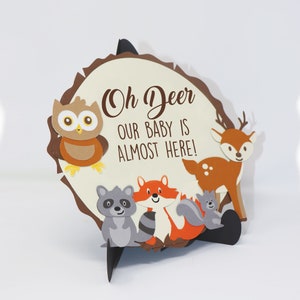Oh Deer Our Baby is Almost Here Panneau de stock de cartes Woodland.