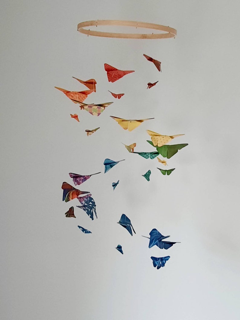 015b-Mobile bébé origami double hélice de petits et grands papillons M1: Arc-en-ciel