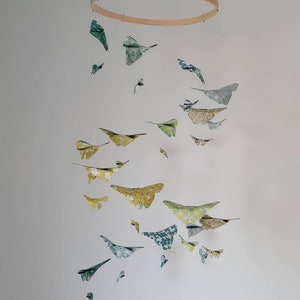 015b-Mobile bébé origami double hélice de petits et grands papillons image 7