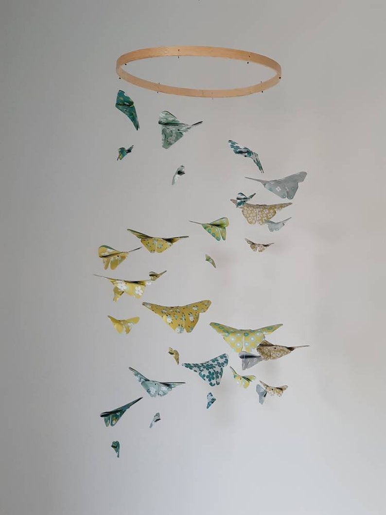 015b-Mobile bébé origami double hélice de petits et grands papillons image 7