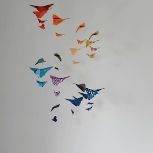 015b-Mobile bébé origami double hélice de petits et grands papillons image 3
