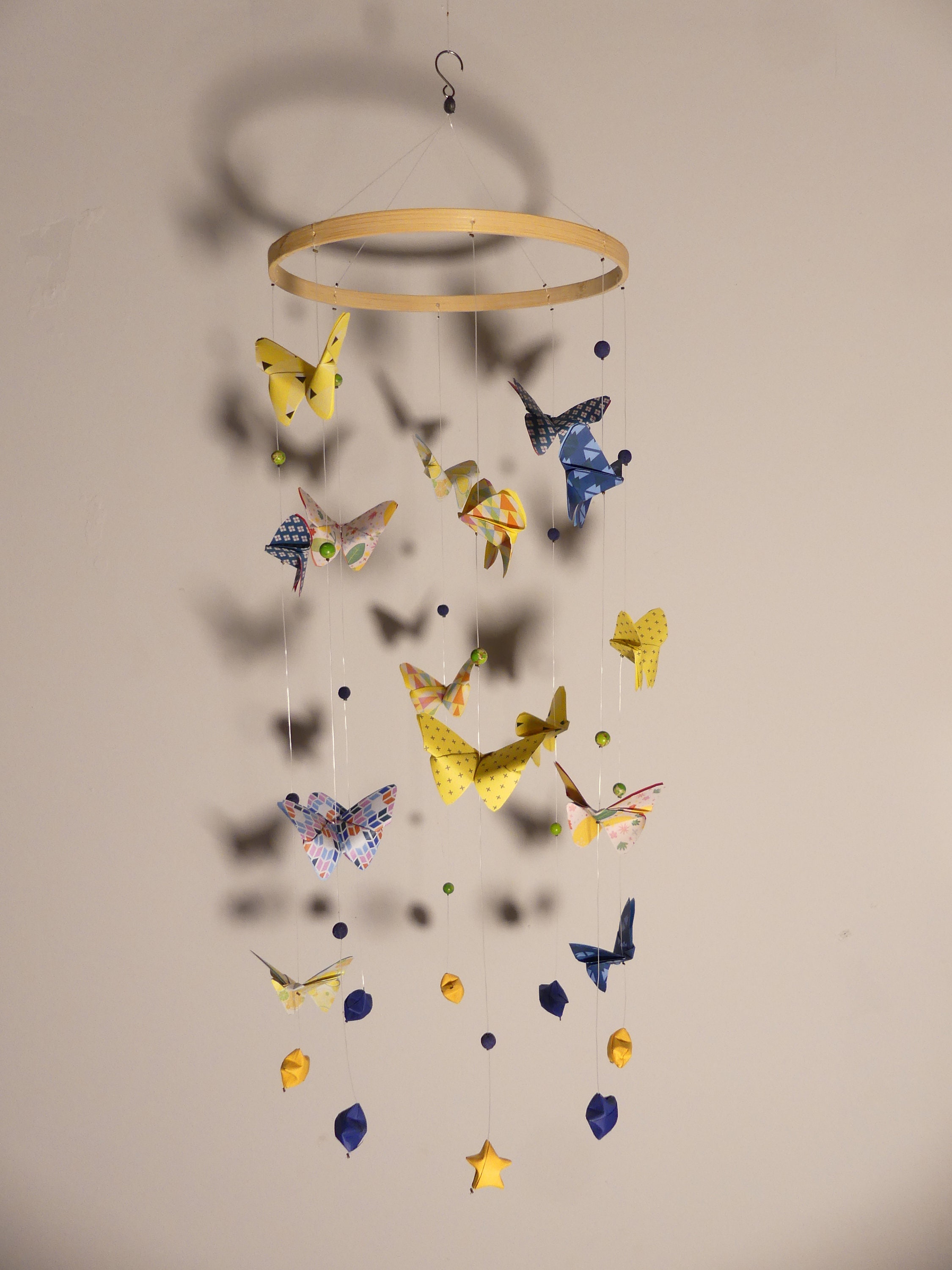 024 - Mobile Bébé/Suspension Nuée de Papillons