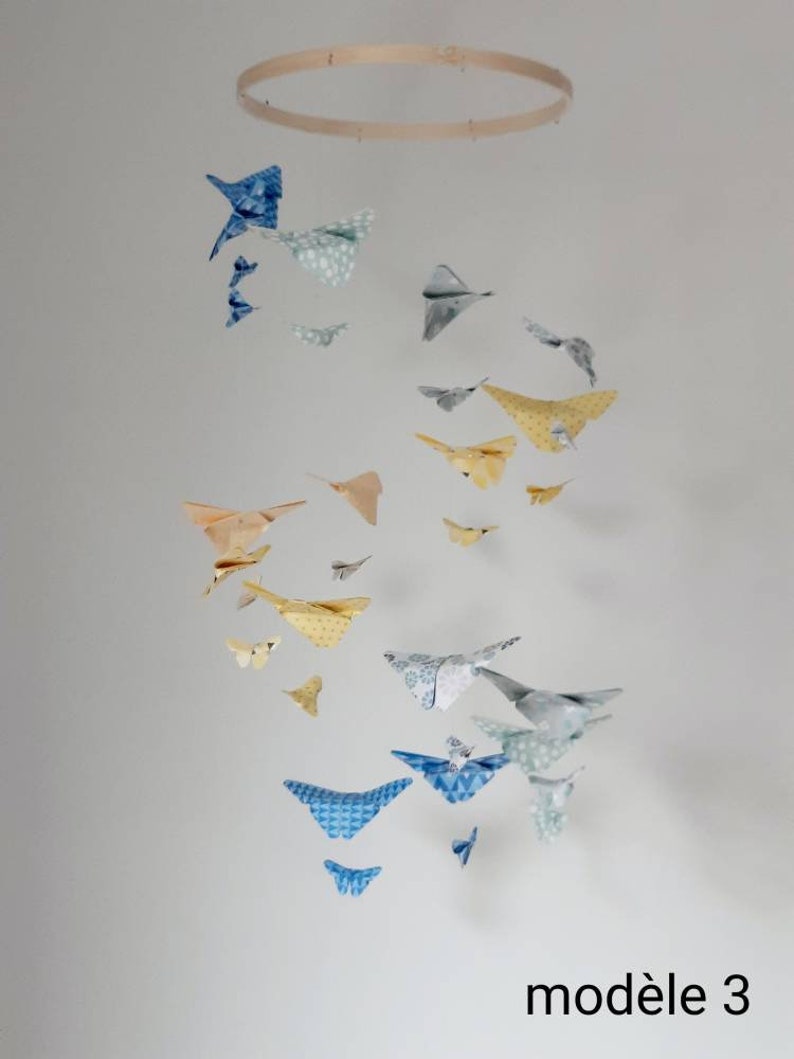 015-Móvil bebé origami doble hélice de mariposas pequeñas y grandes M3 : Bleu/Jaune
