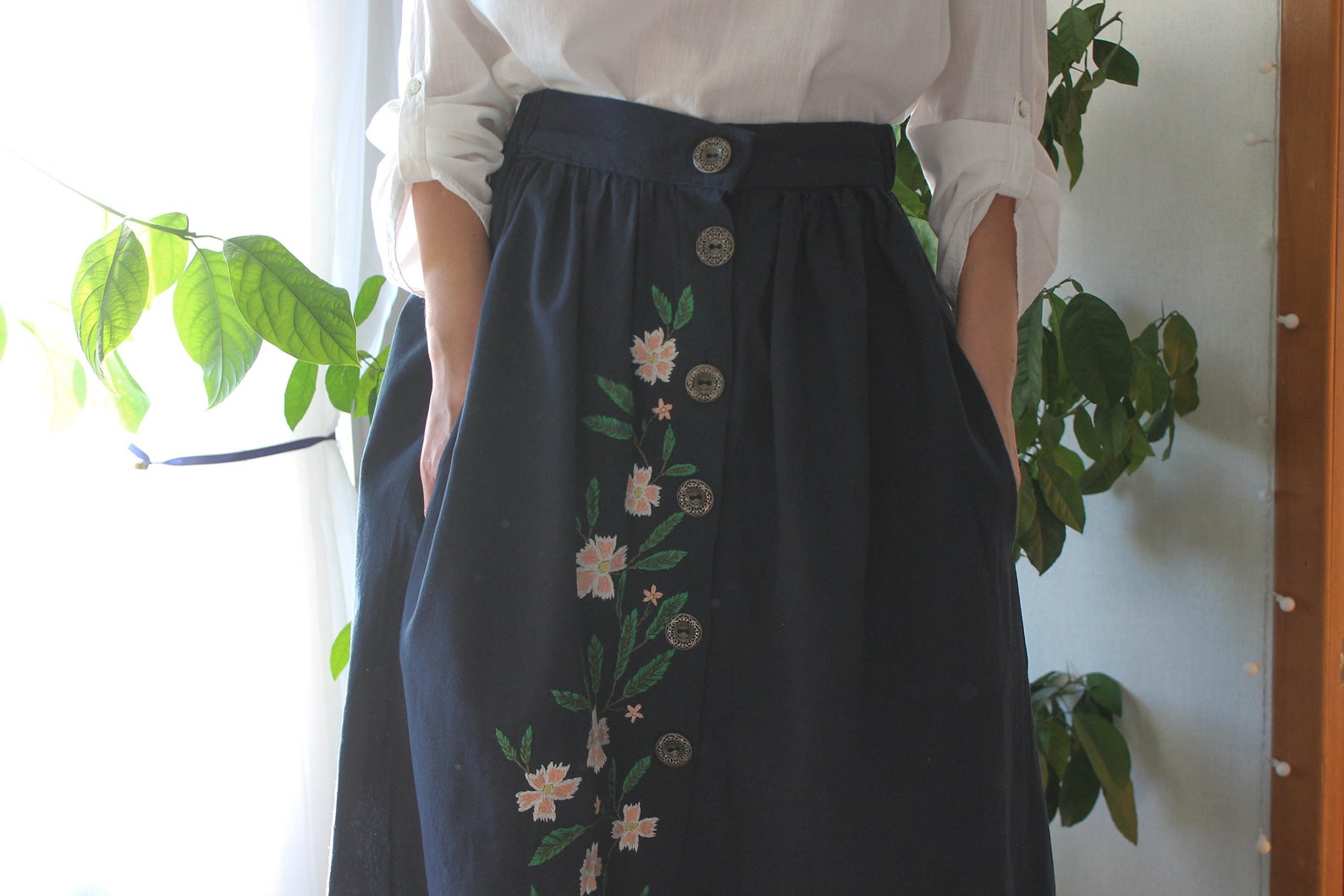 Linen skirt Embroidered / skirt with buttons / hand embroidery | Etsy