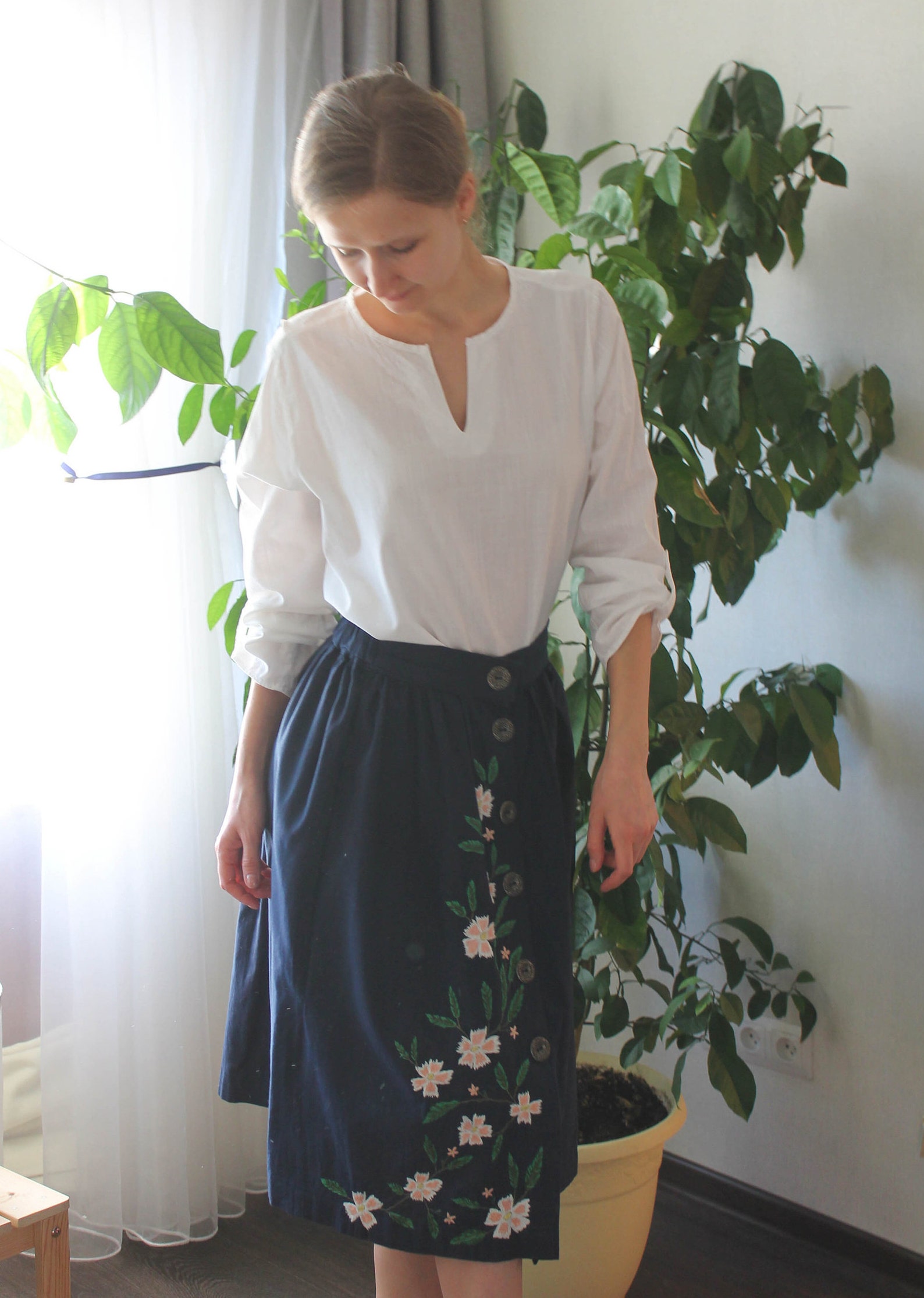 Linen skirt Embroidered / skirt with buttons / hand embroidery Etsy