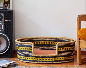 Handwoven Bolga Dog Bed Basket: Natural Pet Bed