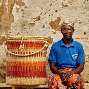 Handwoven African Laundry Basket with Lid: Eco-Friendly Storage