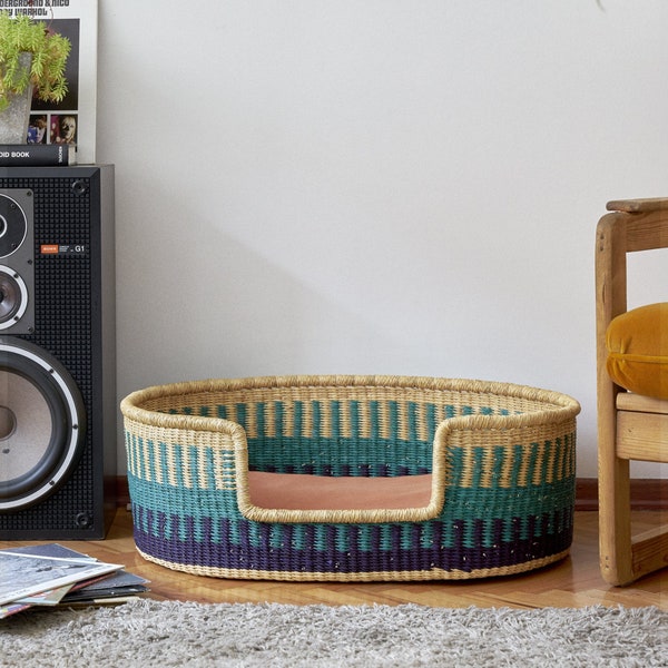 Handwoven Dog Basket, Dog Bed, Dog Furniture, Custom Pet Bed, Extra Large Dog Bed, Small Dog Bed, Puppy // Layka Dog Basket