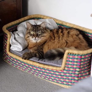 Cozy Dog Bed Basket – Handwoven Natural Bolga Dog Bed for Small to X-Large Dogs – Comfortable Woven Dog Basket – Pet Basket Bed