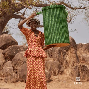Handwoven Lidded Laundry Basket: Eco-Friendly Elephant Grass Storage
