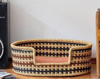Handwoven Bolga Dog Bed Basket: Natural Woven Pet Bed