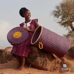 Cesta para la ropa sucia tejida a mano con hierba de elefante y tapa: almacenamiento africano ecológico