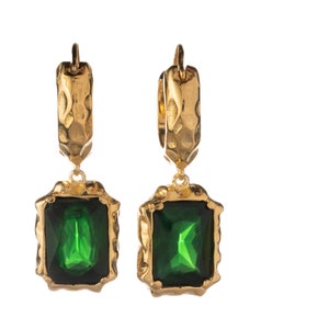 Emerald drop earring