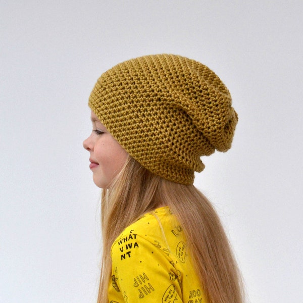 Crochet basic slouchy hat pattern