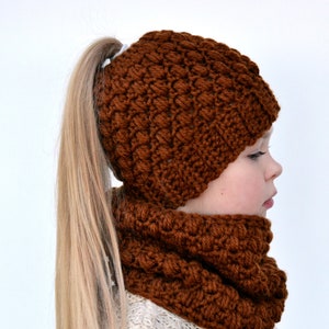 Ponytail hat and cowl crochet pattern for toddler, child, teen, adult image 3