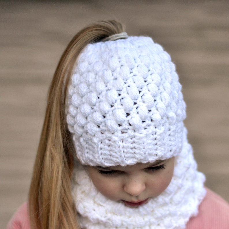 Ponytail hat and cowl crochet pattern for toddler, child, teen, adult image 4