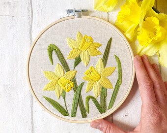 水仙の刺繍パターン、水仙の刺繍デザイン、花の刺繍パターン、花柄の手