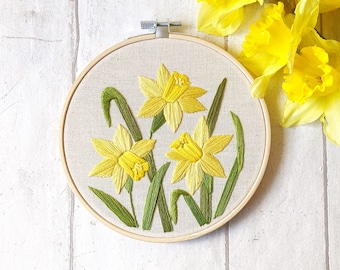 水仙の刺繍パターン、水仙の刺繍デザイン、花の刺繍パターン、花柄の手