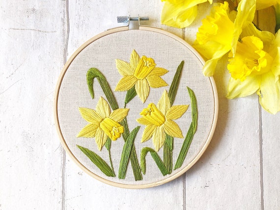 『美品！』水仙花DAFFODIL スワトウ手刺繍ブラウス　リネン100％　34 美品！』水仙花DAFFODIL スワトウ手刺繍ブラウス リネン100％ 34