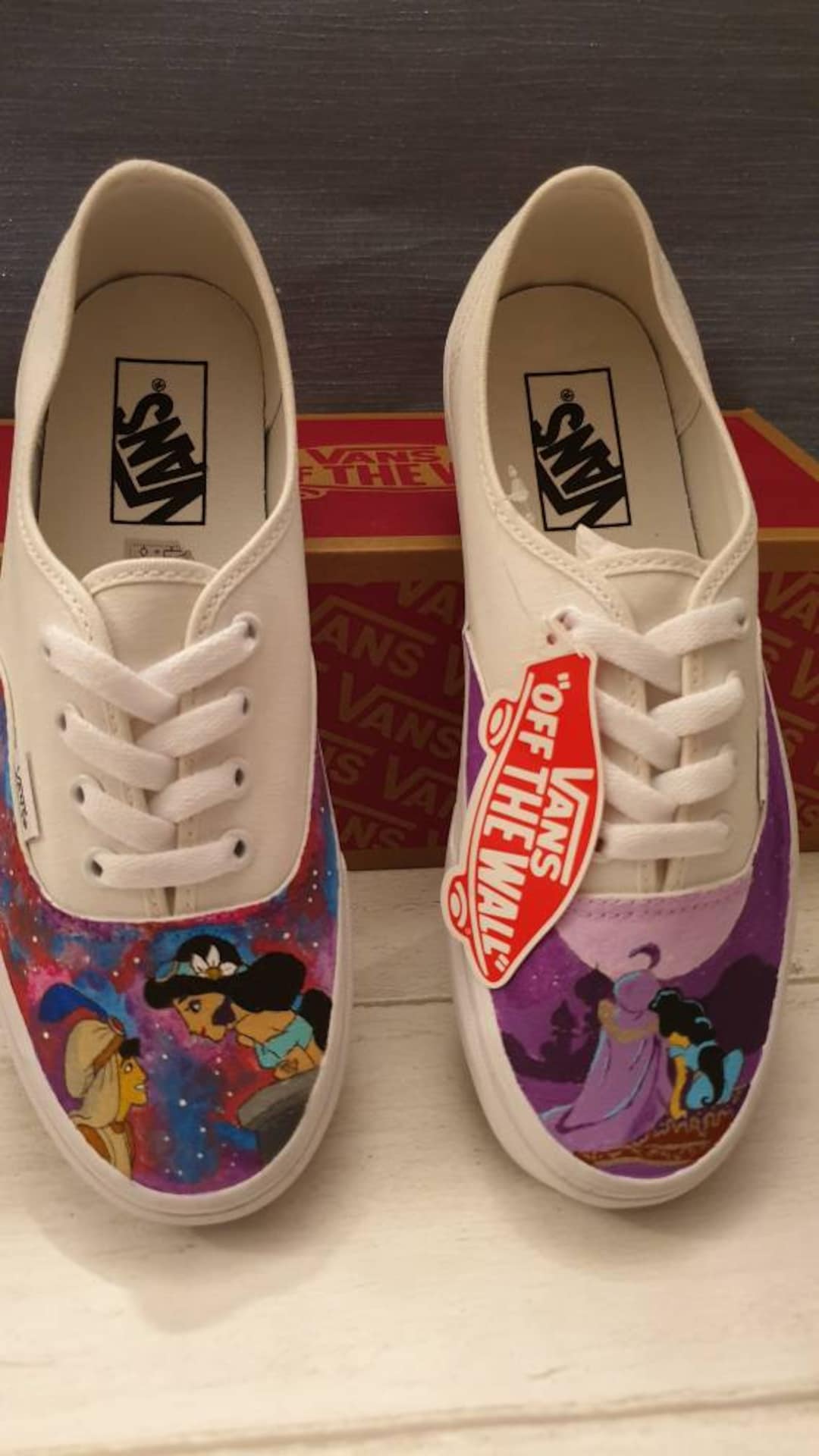 trone Regelmæssigt pålægge Custom Hand Painted Vans Laced Shoes Disney Aladdin and - Etsy